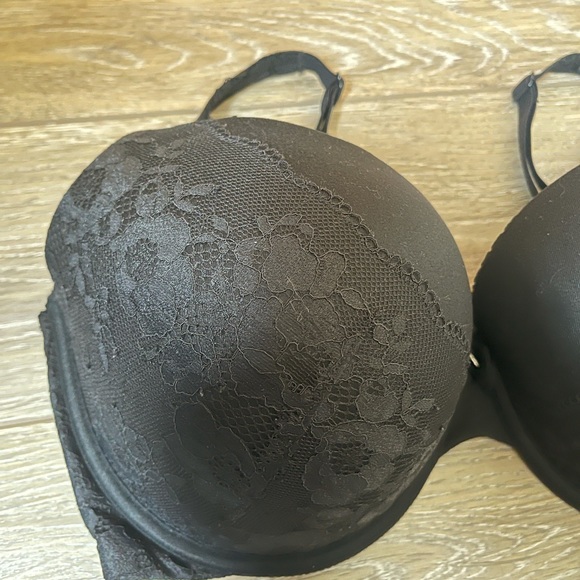 Black Victoria’s Secret Bra 38DDD - Picture 2 of 5